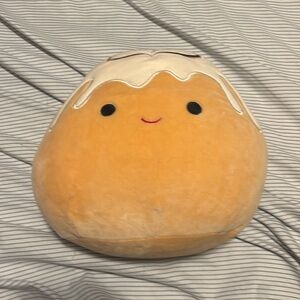 Cinnamon Roll Squishmallow